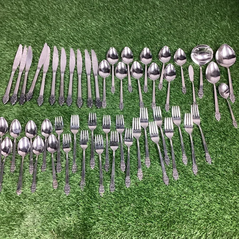 Oneida Vineland Stainless Steel Flatware Set of 8 +